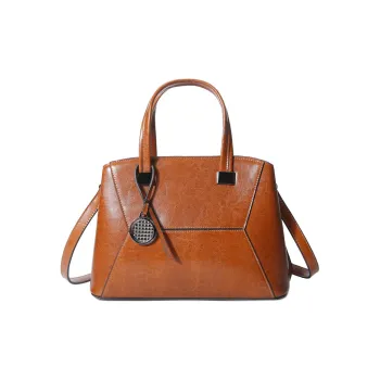 TTaG．baG Cow Leather Shoulder Bag Women's
