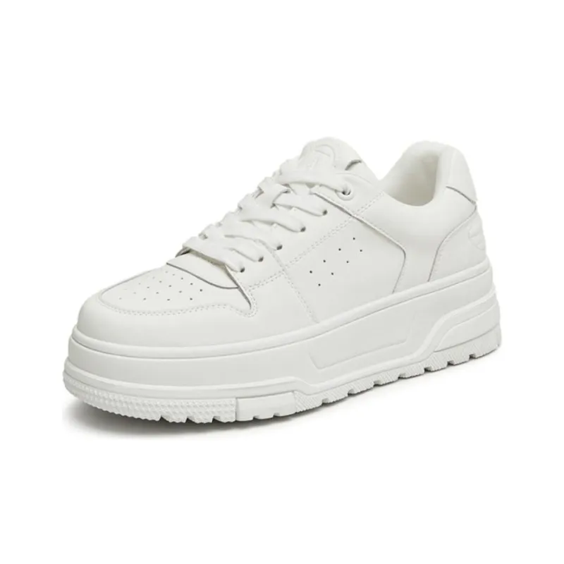 Tata Low Top Skateboard Shoes Women's-1