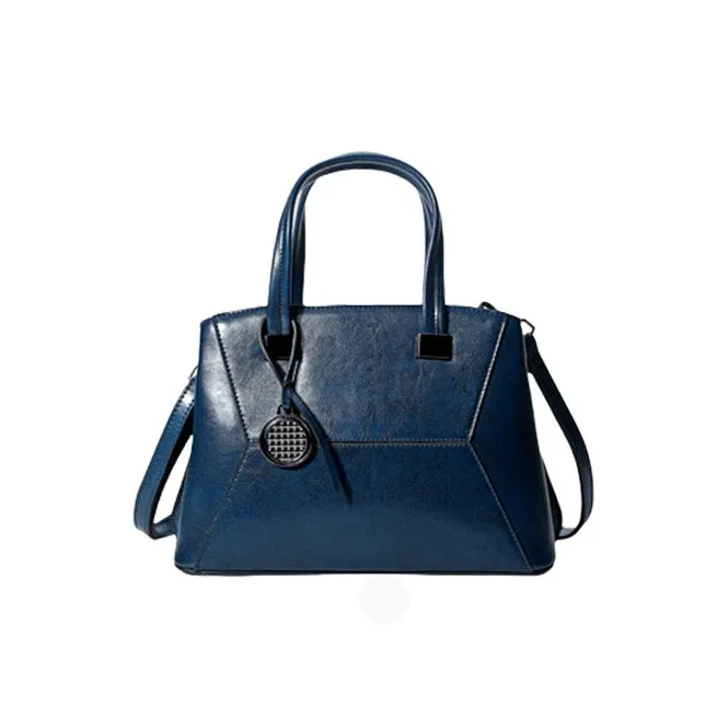 TTaG．baG Cow Leather Shoulder Bag Women's-6