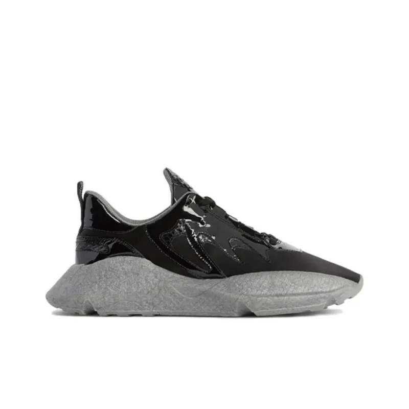 Roberto Cavalli Low-Top Casual Shoes Women's Black-1