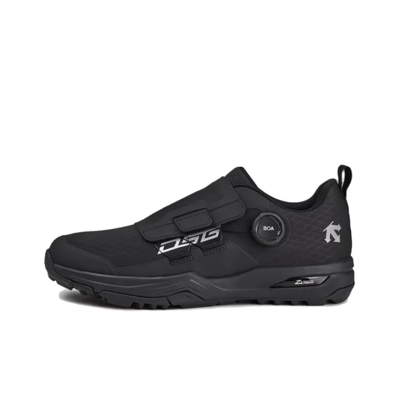 DESCENTE Enerzite Slip Resistant, Waterproof, And Breathable Low Top Golf Shoes Men's Black-0