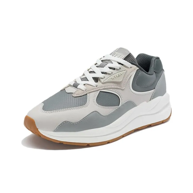 XTEP Lightyear Wear resistant And Lightweight Low Top Casual Shoes Men's Gray-1