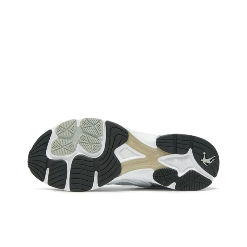 QIAODAN Abrasion Resistant Low Top Running Shoes Men's White Black-4