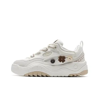 XTEP Mocha Cocoa Low-Top Skateboard Shoes Women's White Sand Gray
