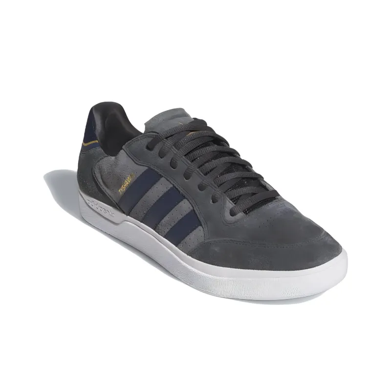 Adidas Tyshawn Low Carbon Grey-2