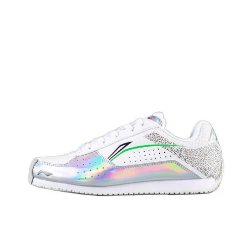 LiNing Anti Slip And Wear Resistant Lightweight Low Top Training Shoes Unisex White Silver