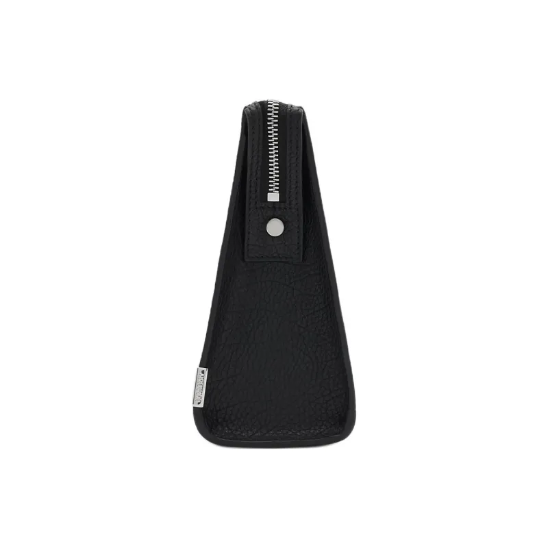 Burberry Grain Leather With Calfskin Clutch Unisex Black-1