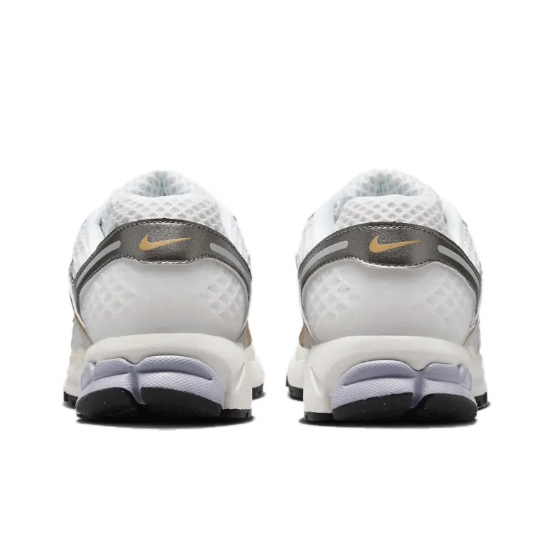 Nike Zoom Vomero 5 Platinum Tint Metallic Gold-3