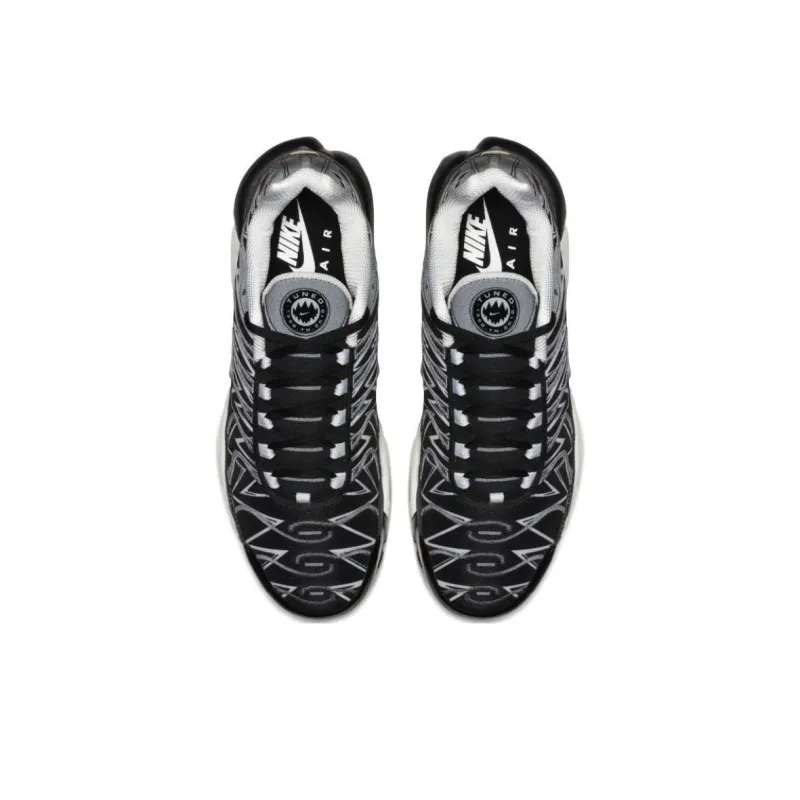Nike Air Max Plus Shark Black-2