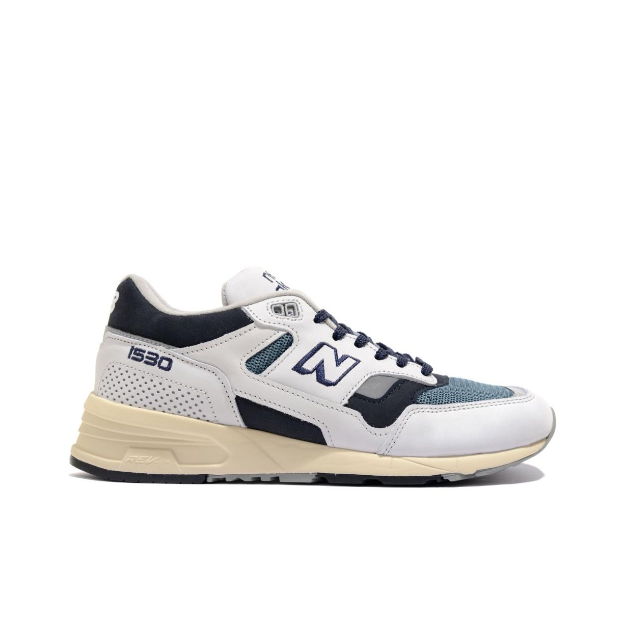 New Balance 1530 Shoes Grey/Black - POIZON