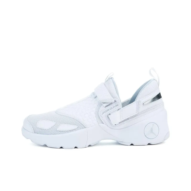 Jordan Trunner Lx Triple White-0