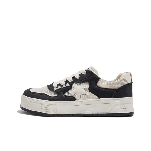 Humanism 1986 Low Top Canvas Shoes Women's