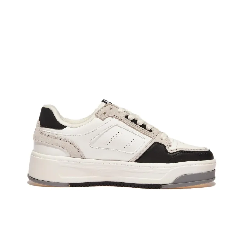 FILA Anti Slip Wear Resistant Low Top Skateboard Shoes Unisex White Black Korean Style-1