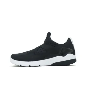 JORDAN Trainer Essential Black/Black White