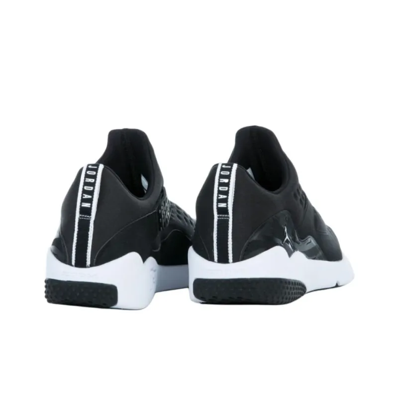 Jordan Trainer Essential Black/Black White-5
