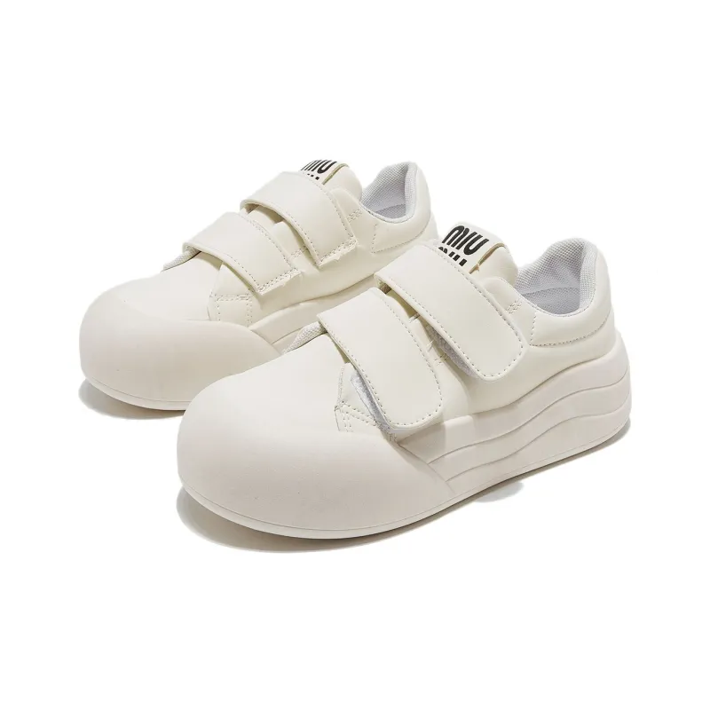 Little Red Man Low Top Skateboard Shoes Women's-10
