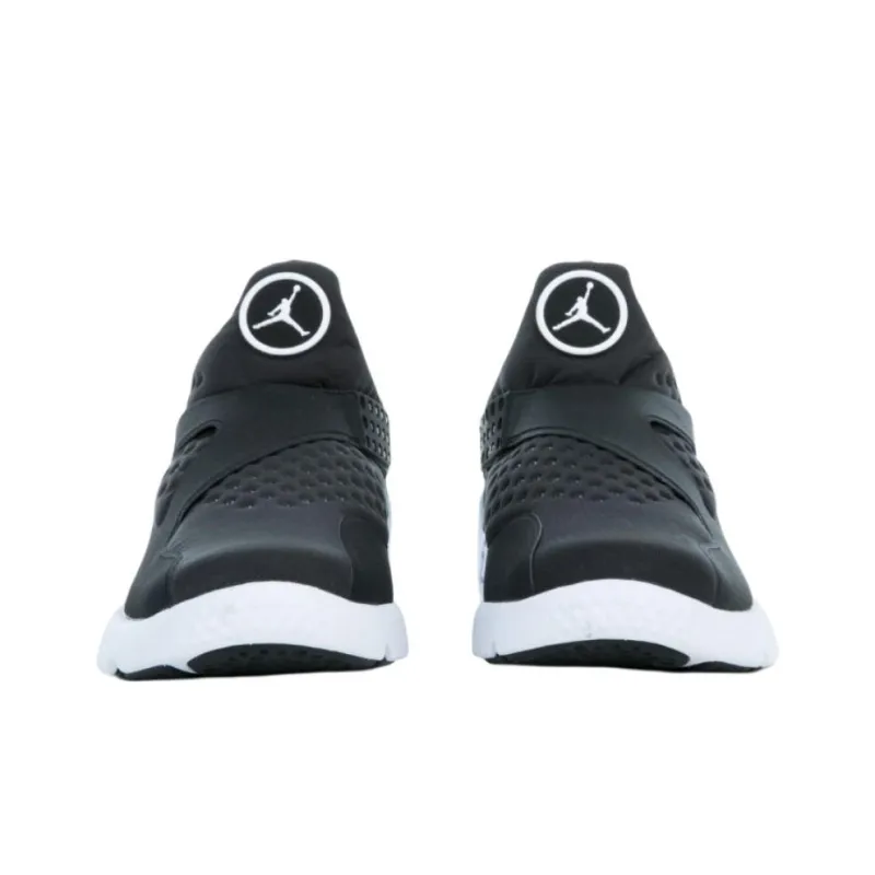 Jordan Trainer Essential Black/Black White-4