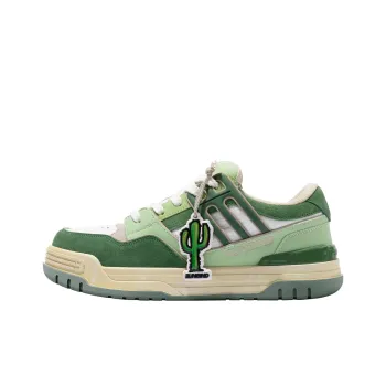 SANBAI STUDIO Anti-Slip Wear-Resistant Low-Top Skateboard Shoes Unisex Desert Oasis