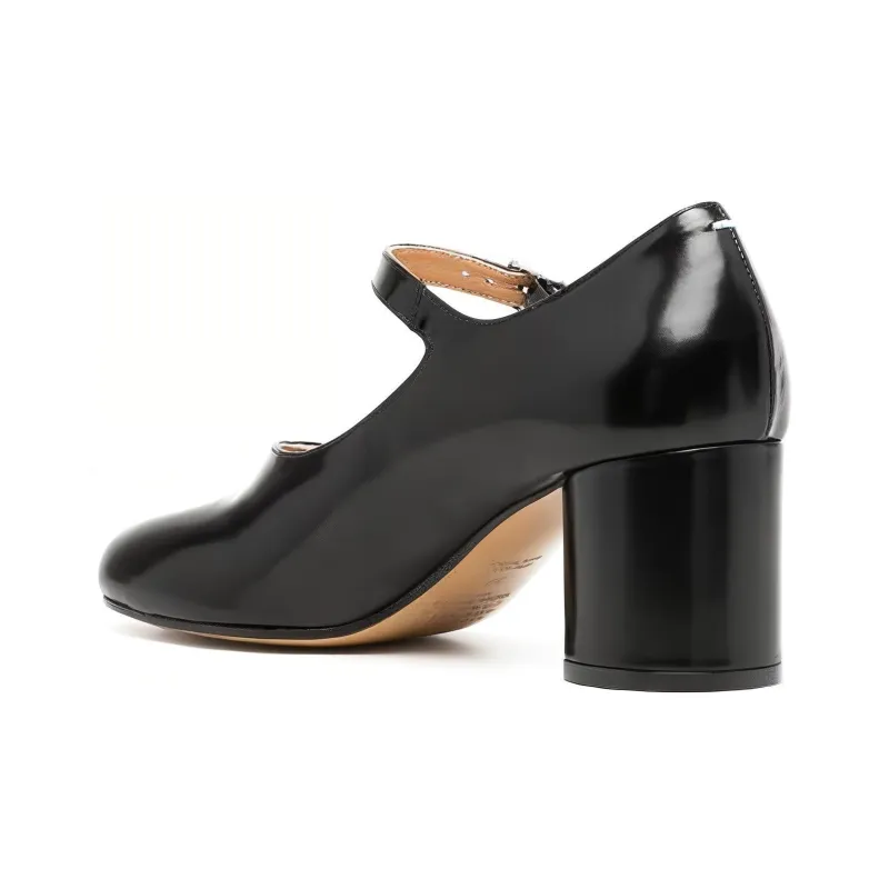 Maison Margiela Tabi Buckle Fastened Mary Jane Pumps-4