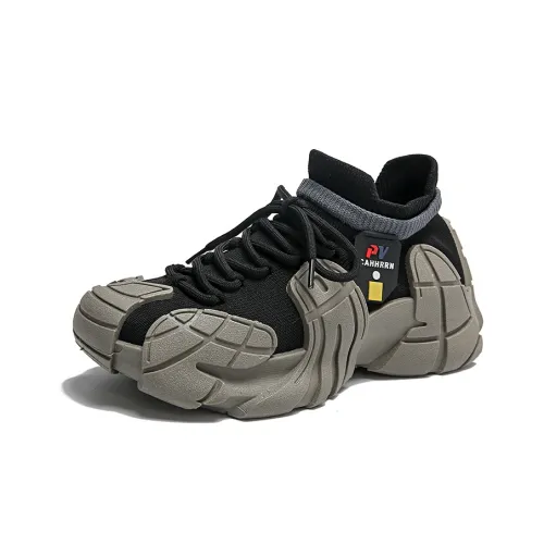 LISATANG Anti-Slip Wear-Resistant Breathable Lightweight Coverage Low-Top Casual Shoes Women's Black Gray Color