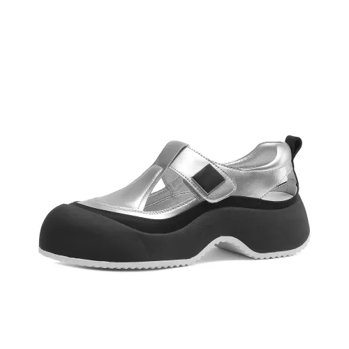 D:FUSE SCANDINAVIA Beach Sandals Women's Silver