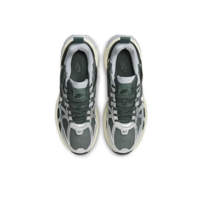 Nike V2K Run Vintage Green-2