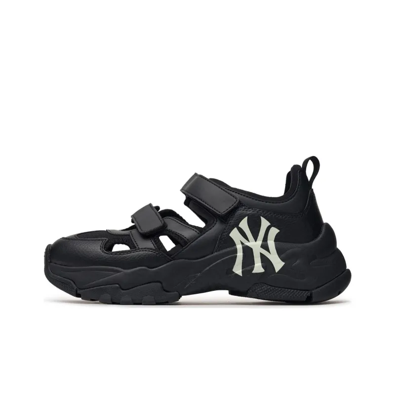 MLB New York Yankees Abrasion Resistant Low Top Casual Shoes Unisex Black-0