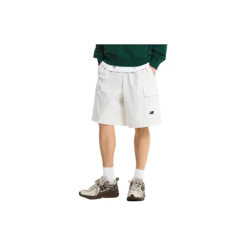 New Balance UNI Runners Club Cargo Shorts Unisex Light Gray