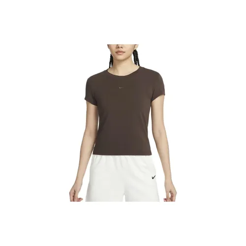 Nike T-Shirts Women's Baroque Brown