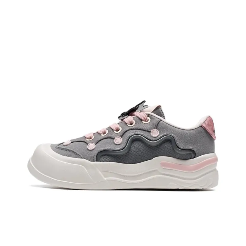 Sanrio x XTEP Slip Resistant Low Top Skateboard Shoes Women's White Gray Pink-0