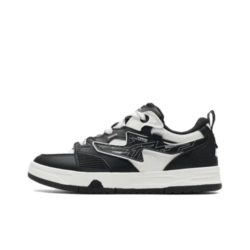 XTEP Yushuai Everyday Anti Slip Wear Resistant Low Top Skateboard Shoes Women's Black White