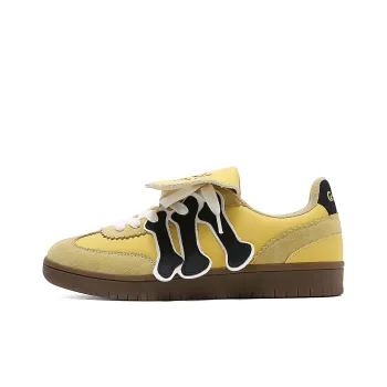Q AND Anti Slip Wear Resistant Lightweight Breathable Low Top Skateboard Shoes Unisex Yellow