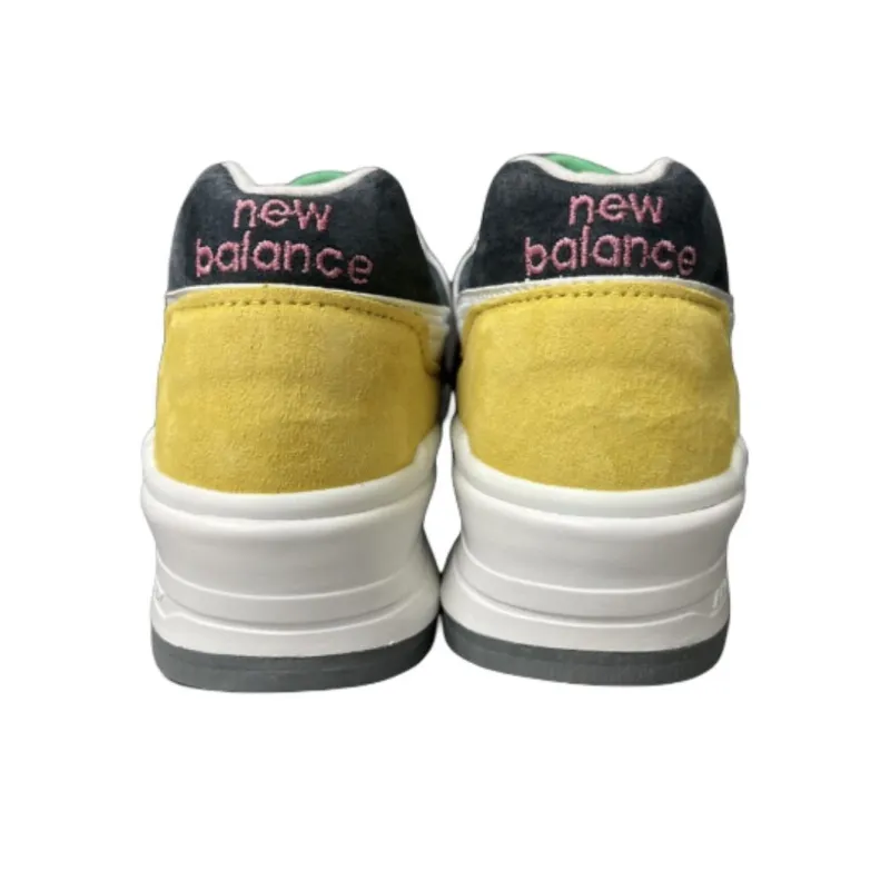 New Balance 997 STAUD Women's-3