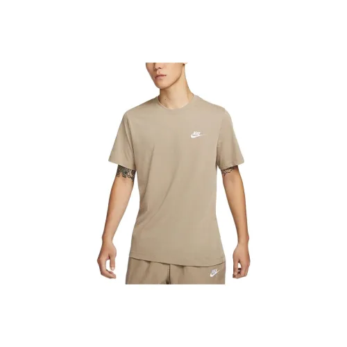 Nike Sportswear Club T-Shirts Men Khaki