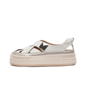 Bull Charm Beach Sandals Women's