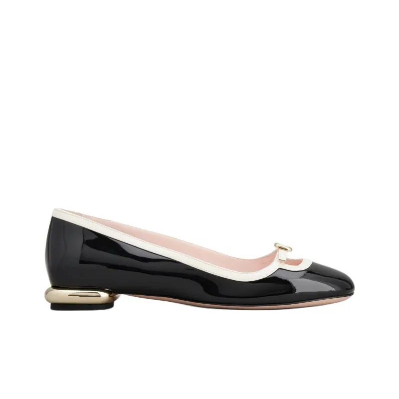Roger Vivier Buckled Round Toe Slip On Flat Shoes Women's-1