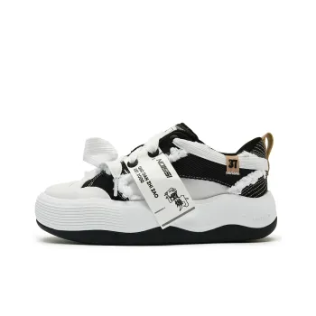 QIAODAN Slip Resistant Height Increasing Coverage Low Top Skateboard Shoes Women's Black White