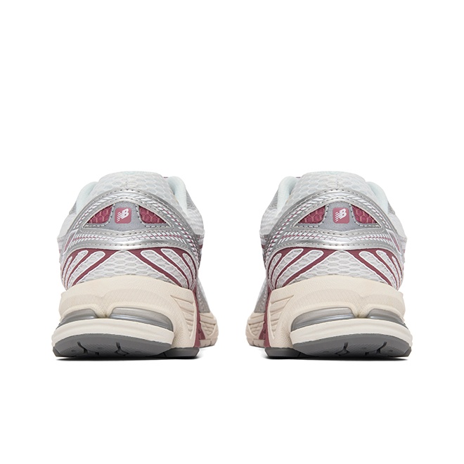 人気☆ NEW BALANCE ☆ 860V2 ROSEWOOD LLIC SILVER 25770418_56095464_600.jpg