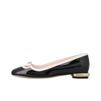 Roger Vivier Buckled Round Toe Slip On Flat Shoes Women's