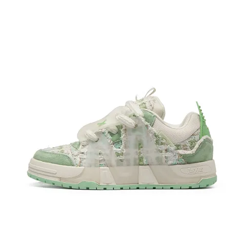 TOFAVE Slip Resistant Cushioning Abrasion Resistant Low Top Skateboard Shoes Women's Fresh Green Chanel Inspired