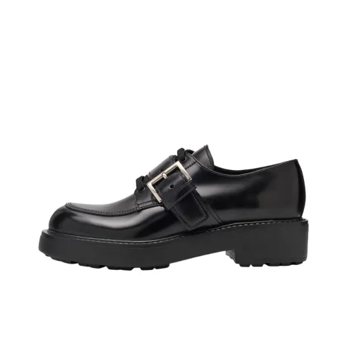 PRADA Men's Casual Shoes Men Low Top Black