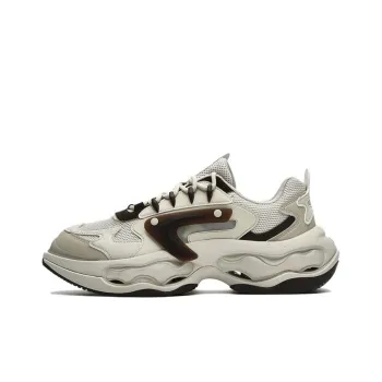FILA Fusion Cushioning Anti Slip And Wear Resistant Height Increasing Low Top Casual Running Shoes Men's Beige Black