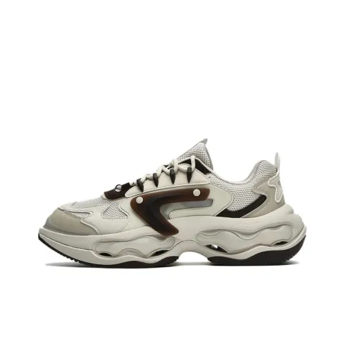 FILA Fusion Cushioning Anti Slip And Wear Resistant Height Increasing Low Top Casual Running Shoes Men's Beige Black