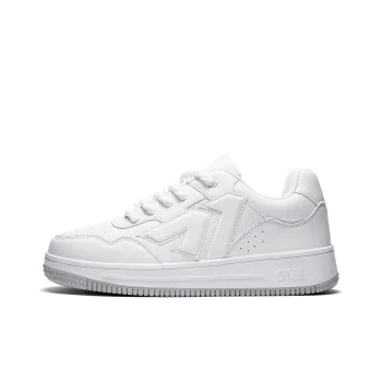 A1 Small White Shoes Coverage Wear Resistant Lightweight Low Top Skateboard Shoes Unisex
