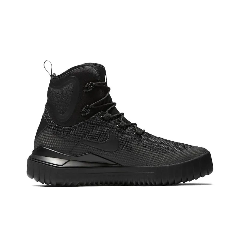 Nike Air Wild Mid Triple Black-1