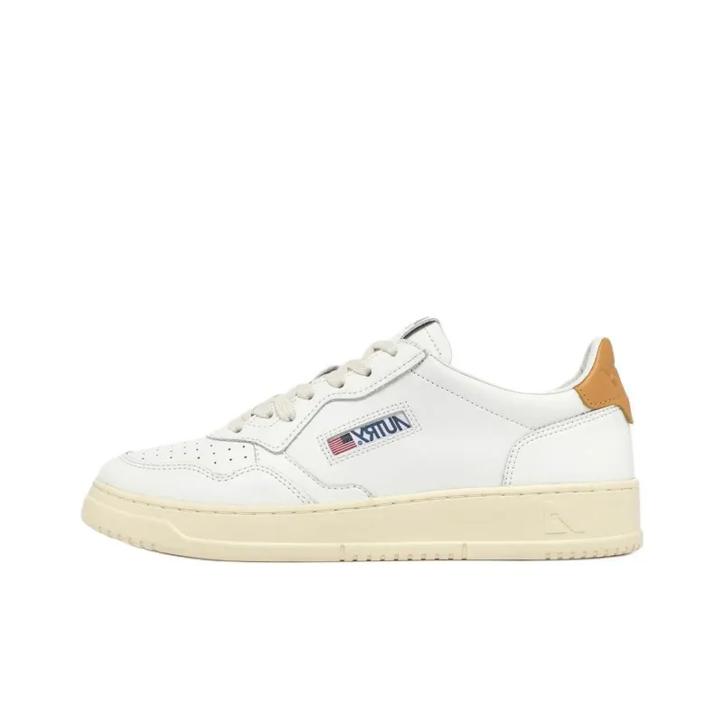 AUTRY Low Top Skateboard Shoes Men's White Orange-0