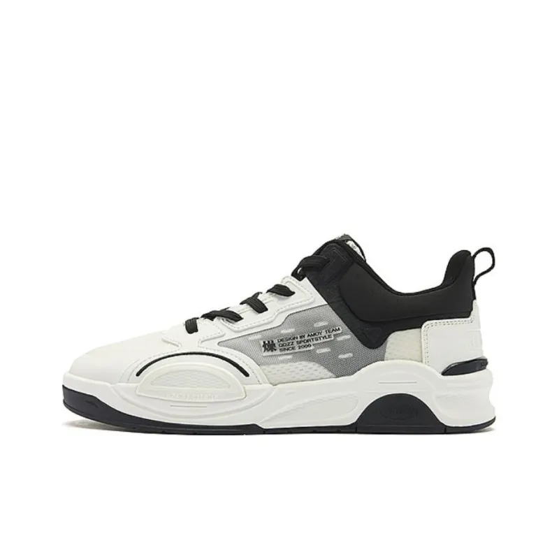 QIAODAN Abrasion Resistant Breathable Low Top Skateboard Shoes Men's White Black-0