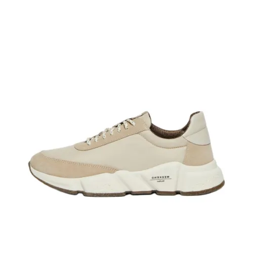 WEEKEND MaxMara Low Top Casual Shoes Women's Beige