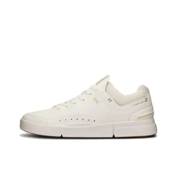 On The Roger Centre Court 'White Gum'
