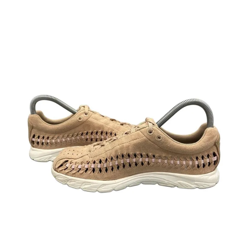 Nike Mayfly Woven Medium Olive/Light Bone Black-1